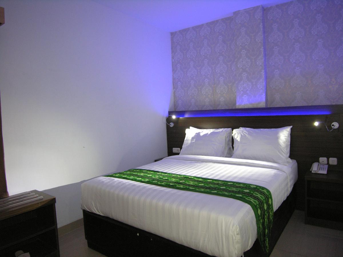 Hotel Delima Banjarmasin  Buitenkant foto